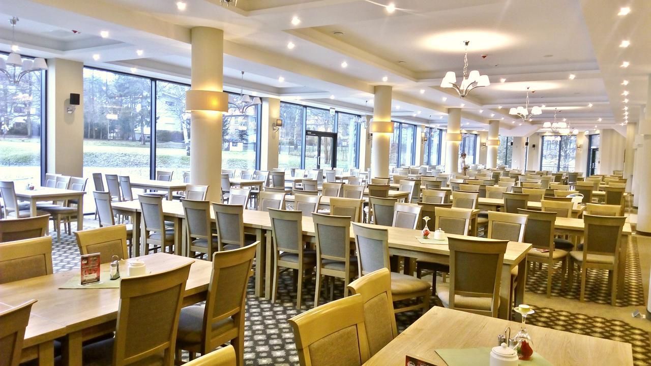 Hotel Nowy Zdroj - Centrum Zdrowia I Wypoczynku Polanica-Zdroj Exterior photo
